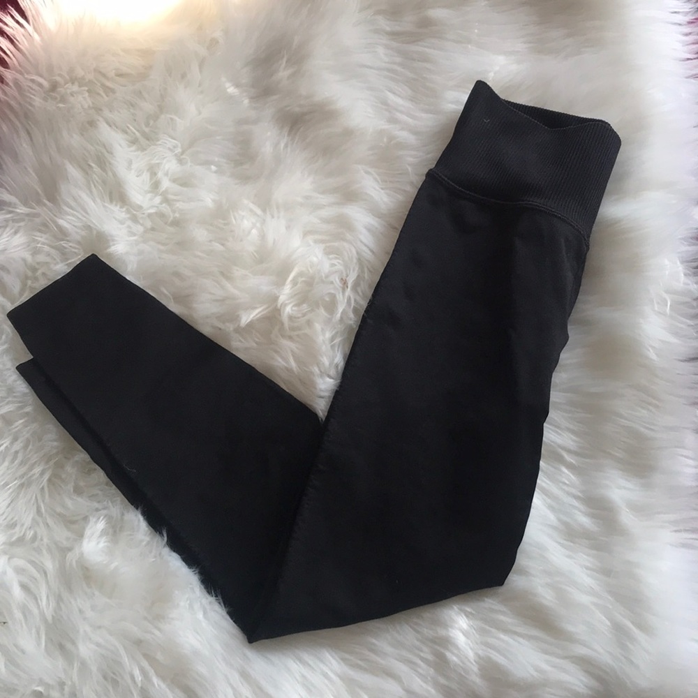 Dascha Black Crop Leggings Xs View 3
